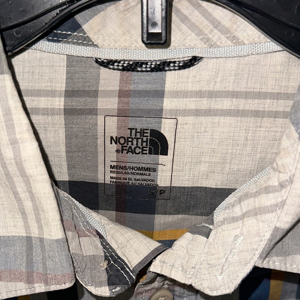 The North Face Plaid Button Down Shirt Small Hiking Outdoor Casual - Picture 2 of 8